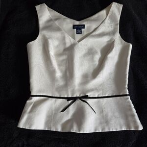 Ann Taylor Elegant WinterWhite Black Silk V Neck Top Paisley Print